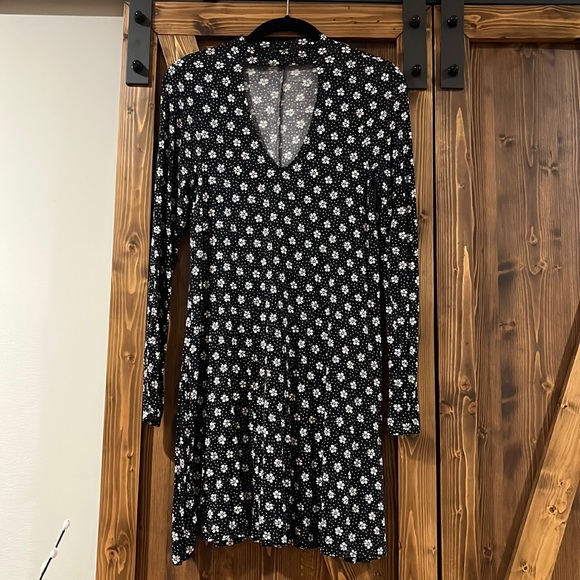 Express Dress - Picture 1 of 4